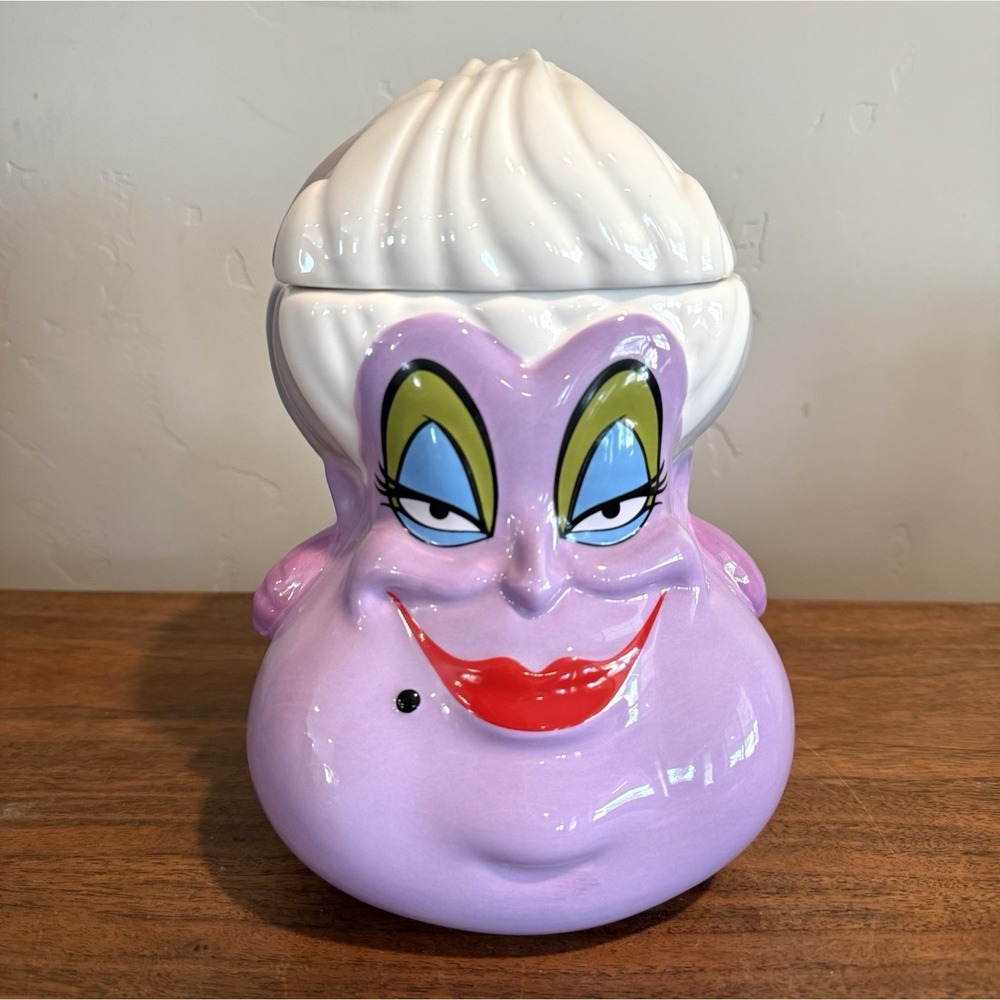 Ursula Little Mermaid Figural Ceramic Cookie Jar Disney Villains